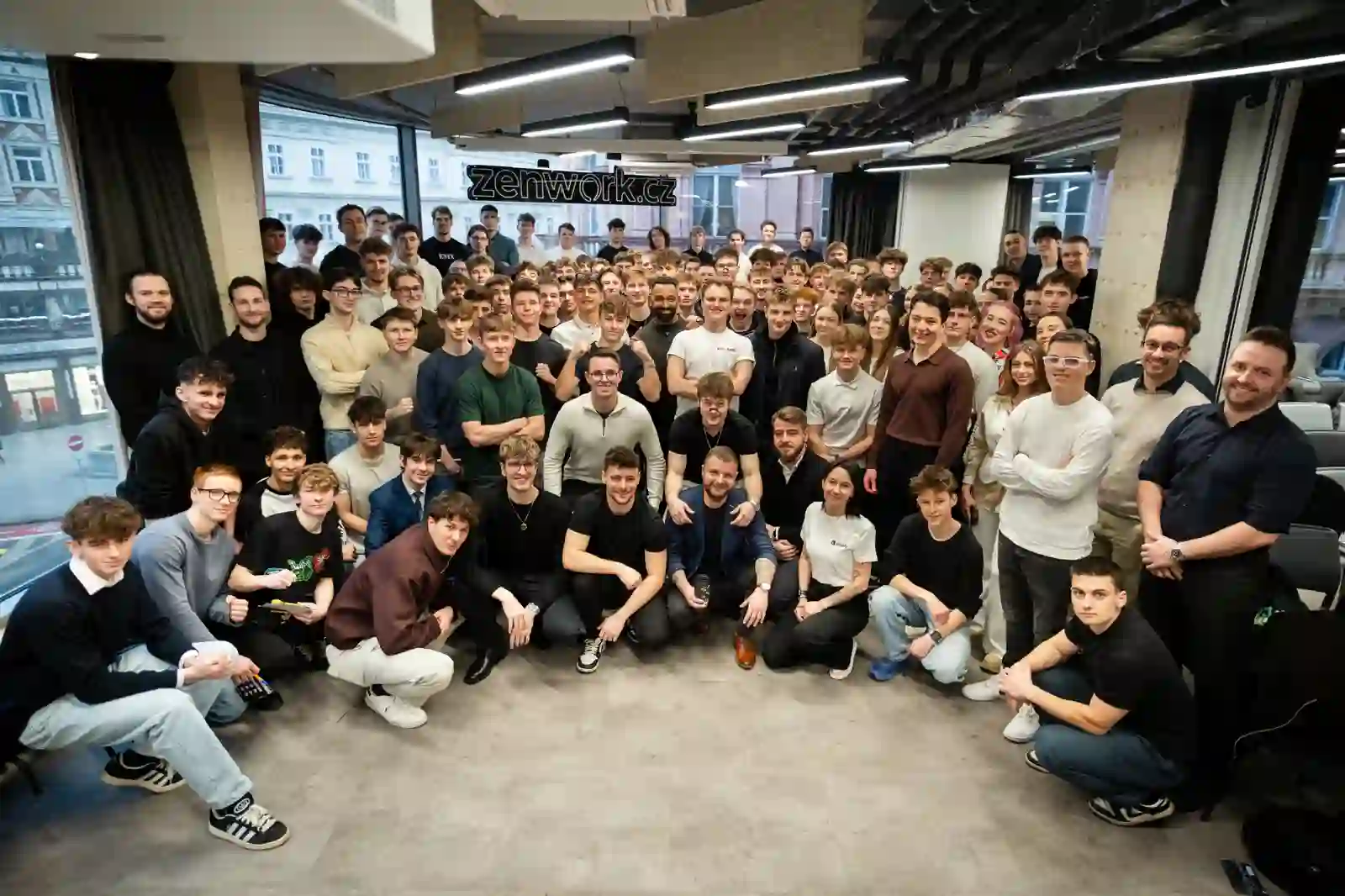 Publikum HustlerMeetu při přednášce